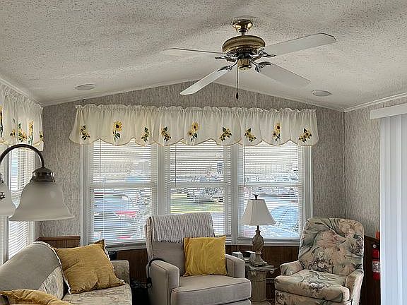 4th image of 13 Skipjack Dr
