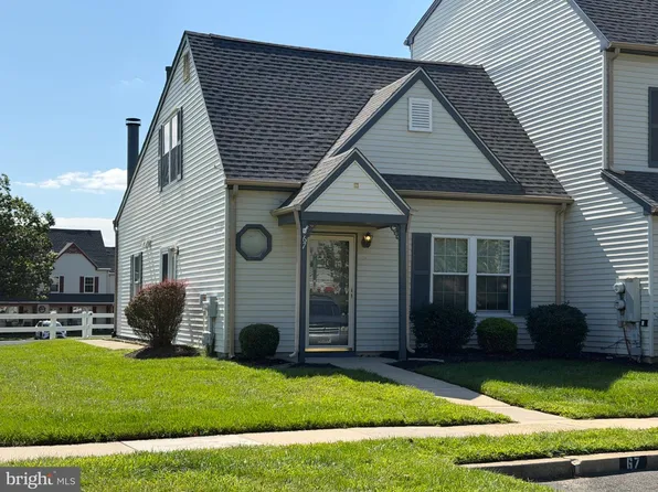 67 Knoll Dr, Blackwood, NJ 08012