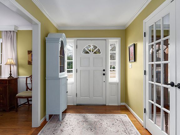 5th image of 1347 Badham Dr