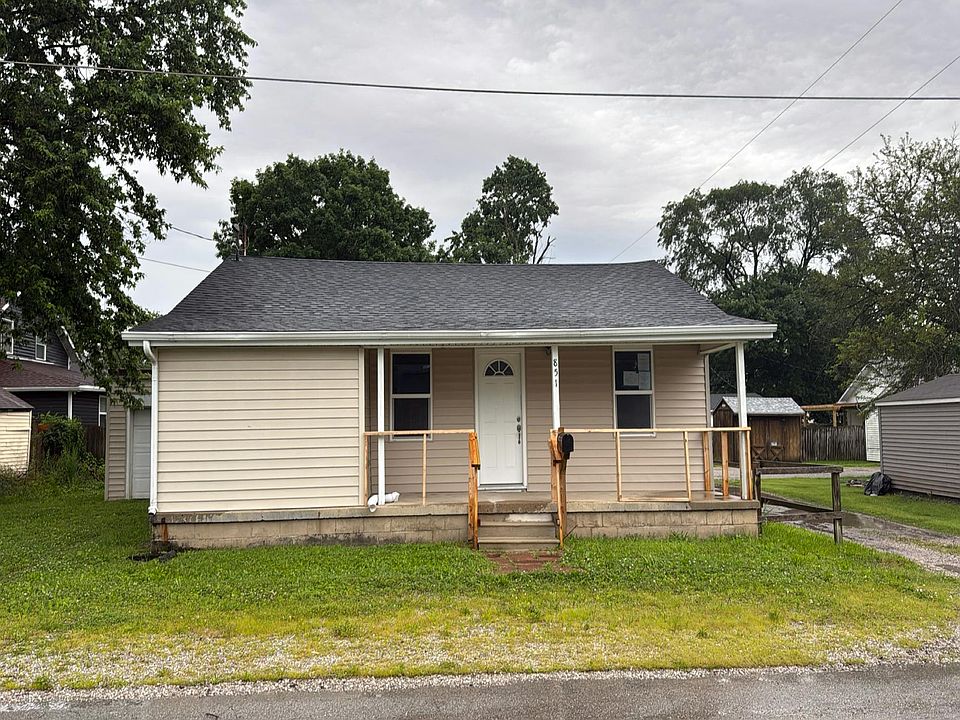 1st image of 851 Rowe St
