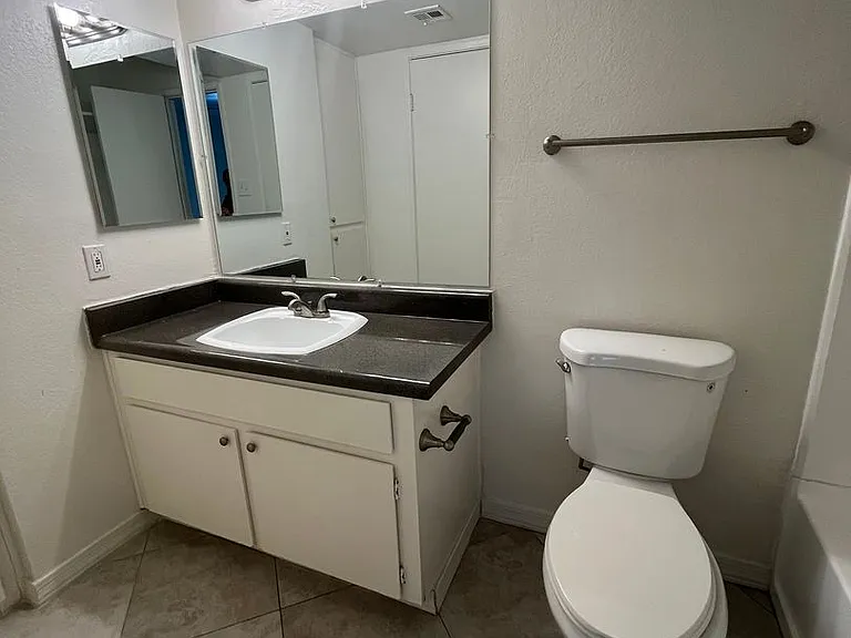 Mission Springs at Scottsdale — Photo 43