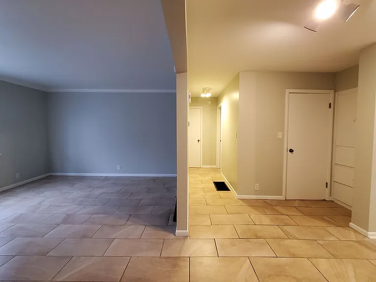 560 S Kelsey Ave — Photo 9