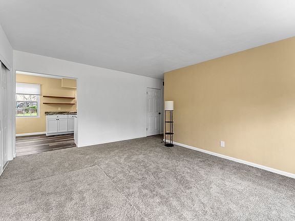 4th image of 2511 Belle Ave