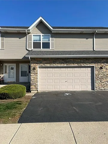 1172 Rose Dr
