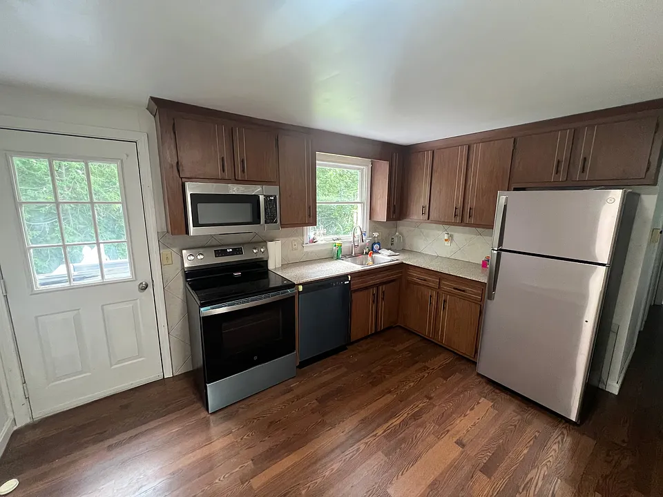 3 Beacon St
