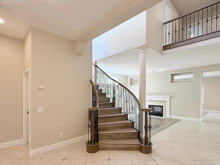 10570 Gaylemont Ln — Photo 8
