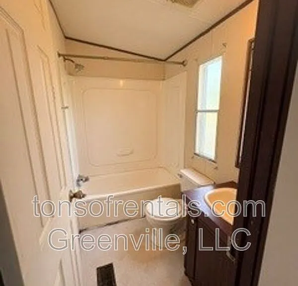 255 Pine Dr — Photo 9