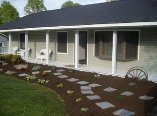 4147 Turnpike Rd, Horse Shoe, NC 28742