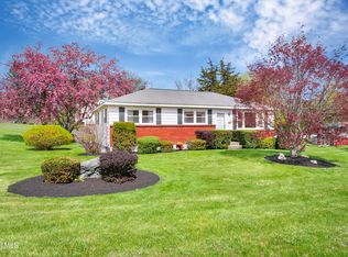 2 Dusenberry Rd, Troy, NY 12182