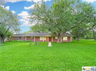 205 Old Gonzales Rd, Cuero, TX 77954