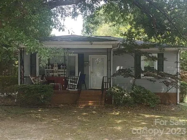 159 31st St SW, Hickory, NC 28602