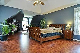 3rd image of 2 Rosebank Way