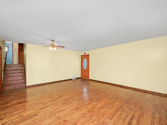 4th image of 139 Julie Dr