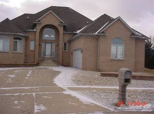 38929 Harvest Meadows Ct, Sterling Heights, MI 48313