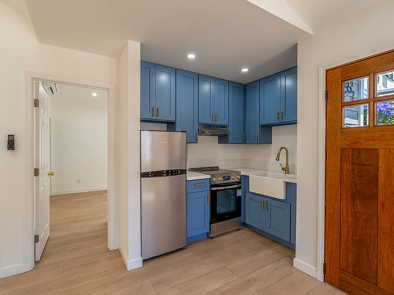 355 N Colorado Pl #1/2 — Photo 9
