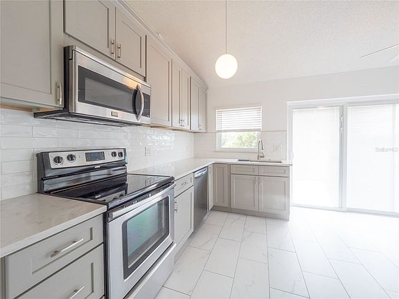 5th image of 7425 Crooked Lake Cir