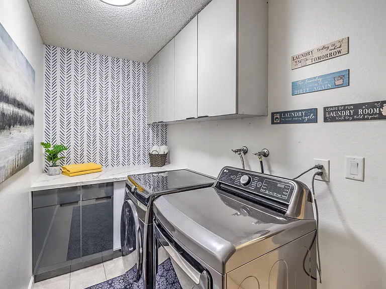950 Elysian Dr — Photo 28
