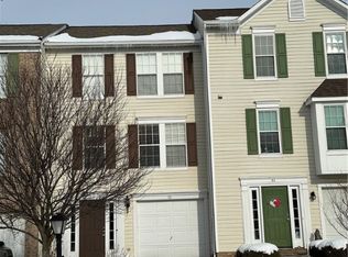 86 Links Dr, New Castle, PA 16101