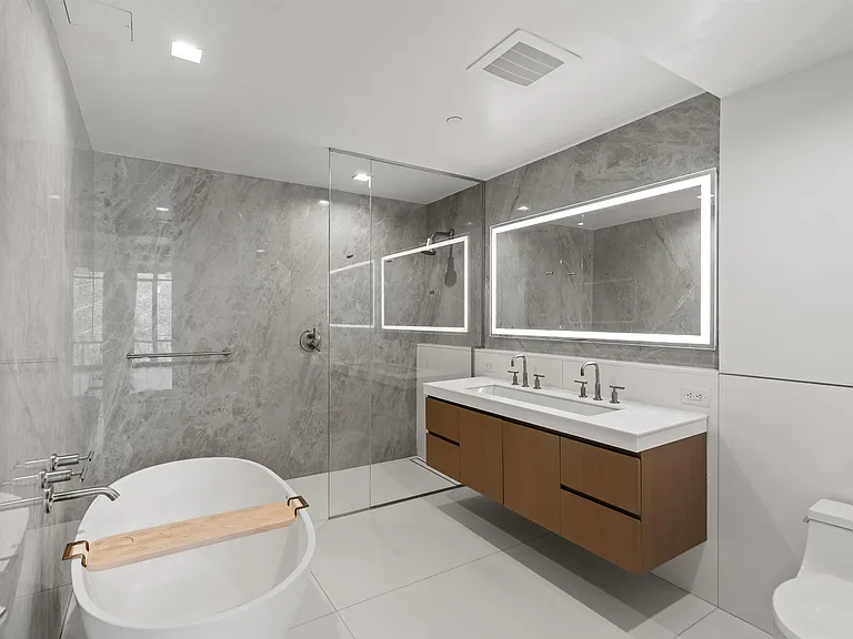 320 Adolphus Ave #404 — Photo 9