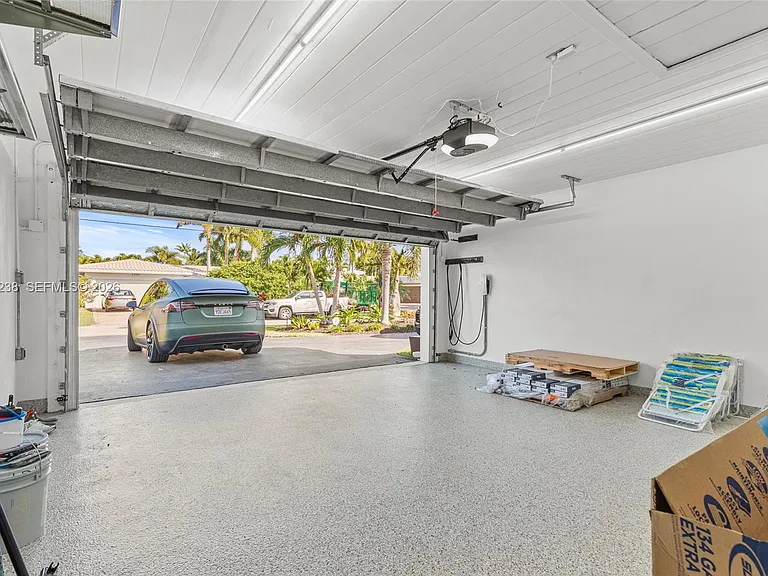 2207 NE 16th Ave — Photo 44