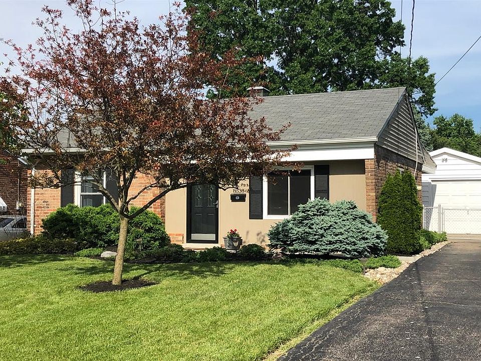 1st image of 8538 Wexford Ave