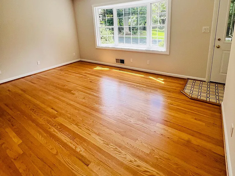 407 Anderson Ave — Photo 4