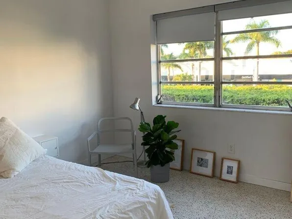 649 SW 9th St APT 301, Miami, FL 33130