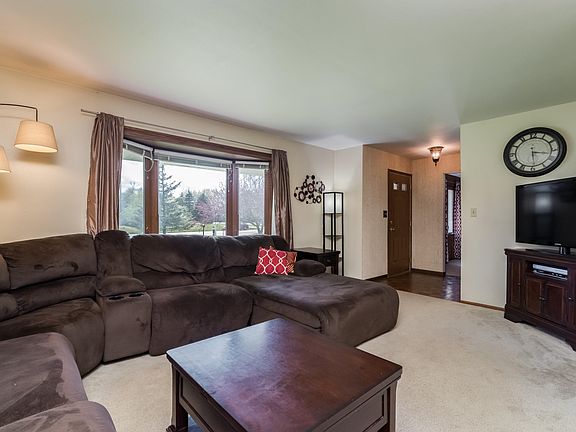 10172 Flagstone Dr -12