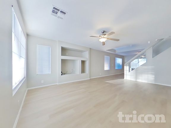 4th image of 1388 S Portland Ave