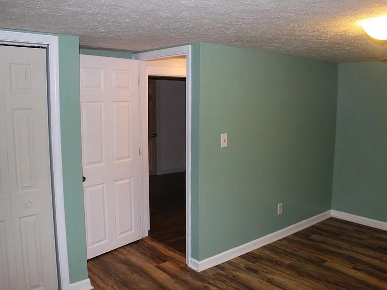 203 S Clark St — Photo 34