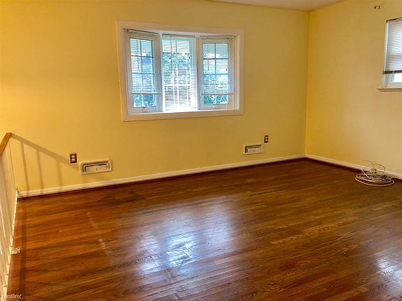 5AE7B714-B42A-48B3-9E76-22189512A939