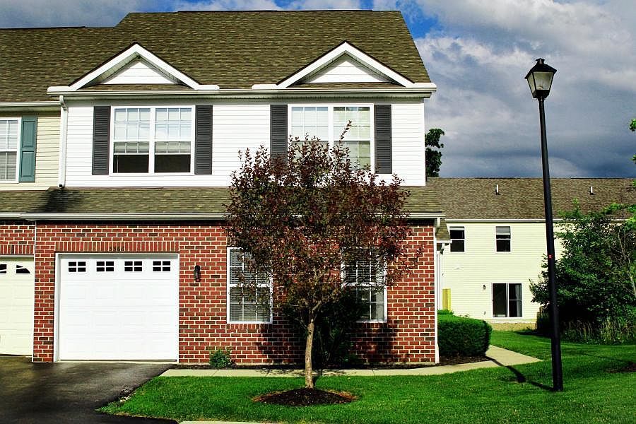 2nd image of 5568 Brassie Cir