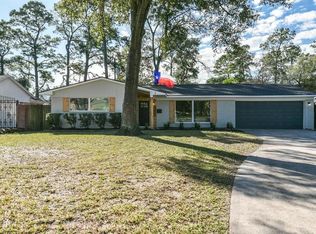10015 Westview Dr, Houston, TX 77055