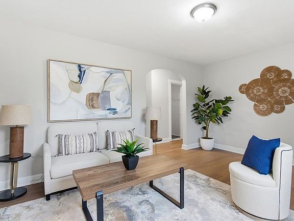 2nd image of 42 Chatham Rd