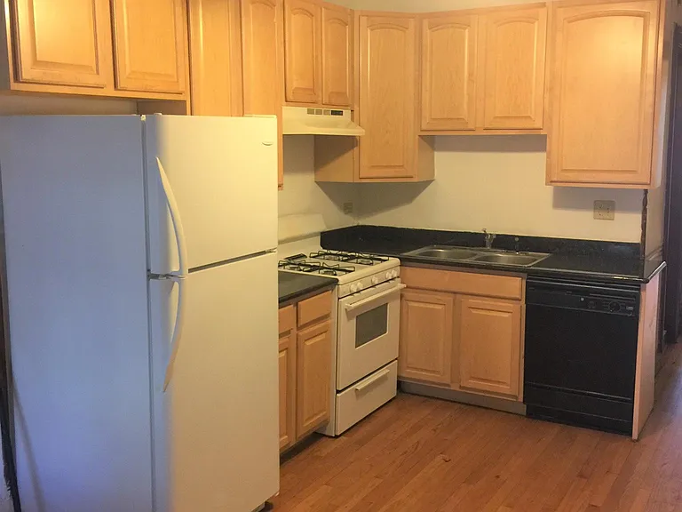 2337 N Bosworth Ave #1 — Photo 10