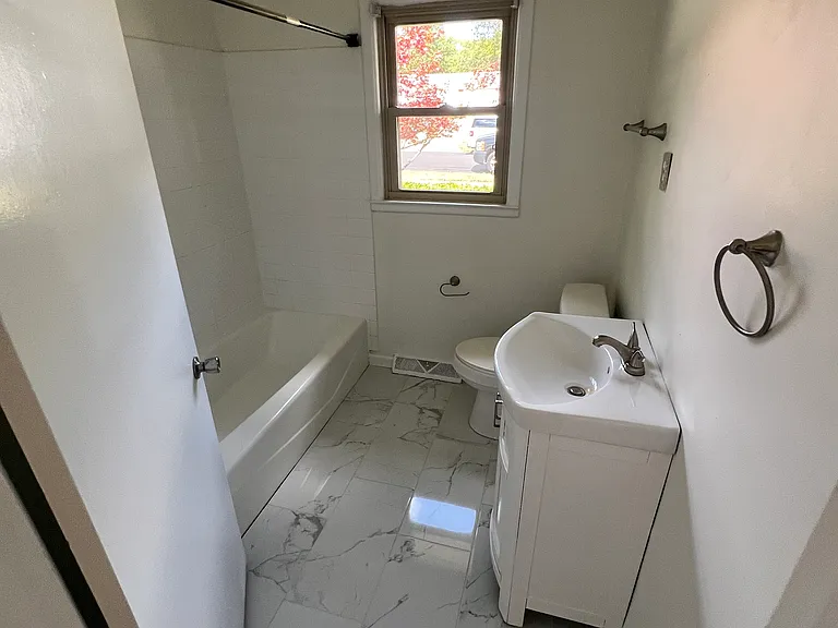 620 Nakomi Dr — Photo 7
