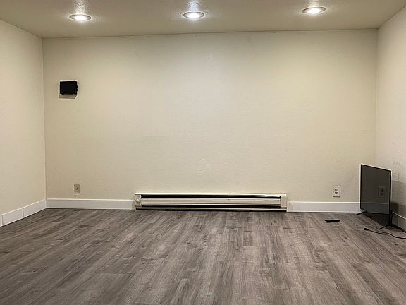 4th image of 5042 15th Ave NE APT E