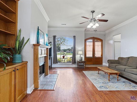 2nd image of 6719 Woodside Dr