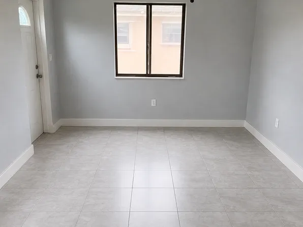 (undisclosed Address), Hollywood, FL 33024