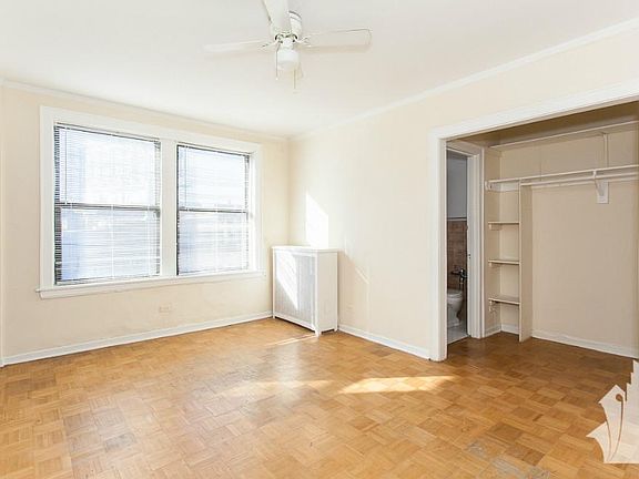 2nd image of 739 W Belmont Ave APT 402