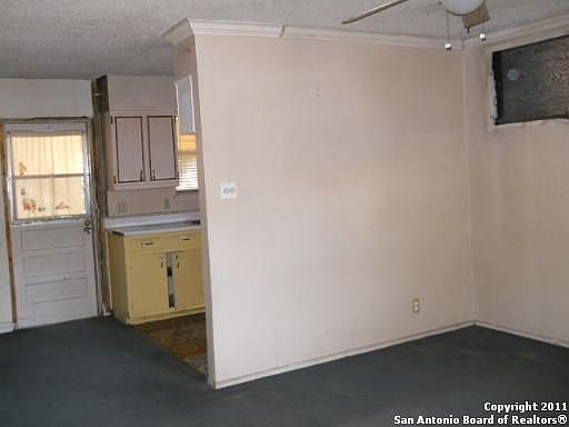 1st image of 439 Park Plz