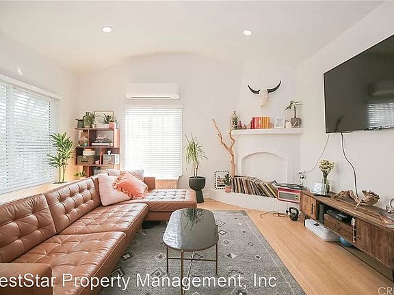 5th image of 1942 W 43rd St #1942
