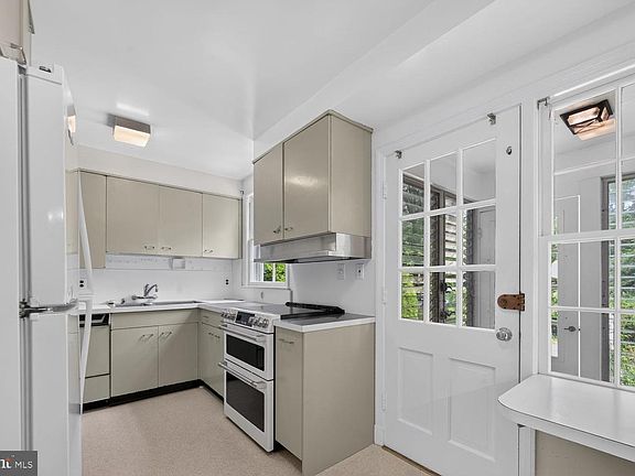5th image of 4747 Upton St NW