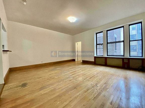 2nd image of 302 W 107th St #2M