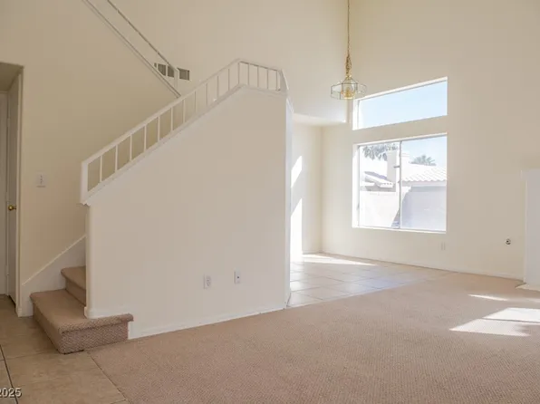 6984 Wineberry Dr, Las Vegas, NV 89119