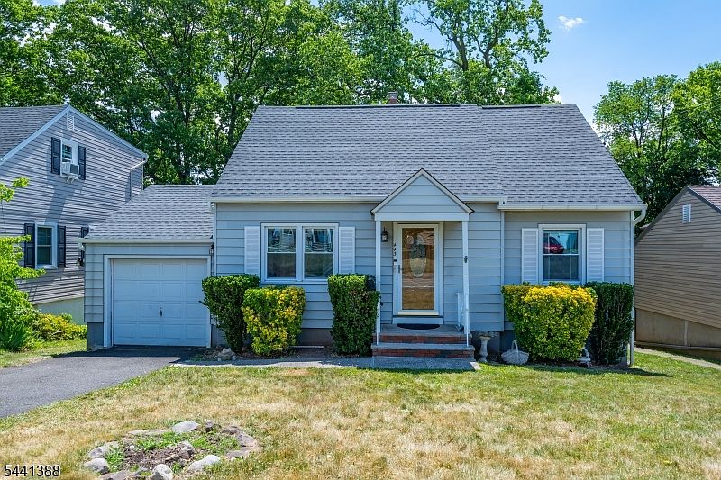 1st image of 443 Mount Prospect Ave