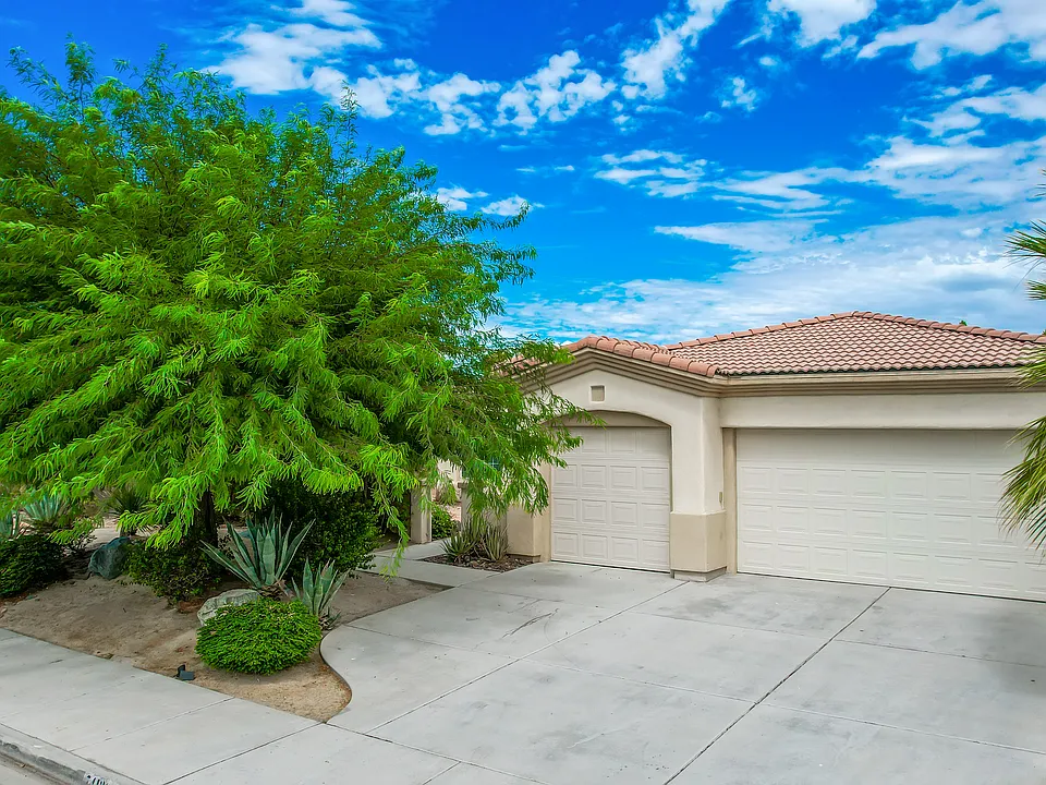 74120 Chinook Cir E