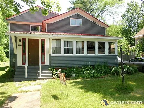 7472 Lake St photo 1