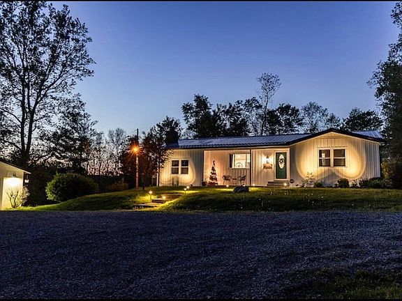 3rd image of 62681 McVey Rd