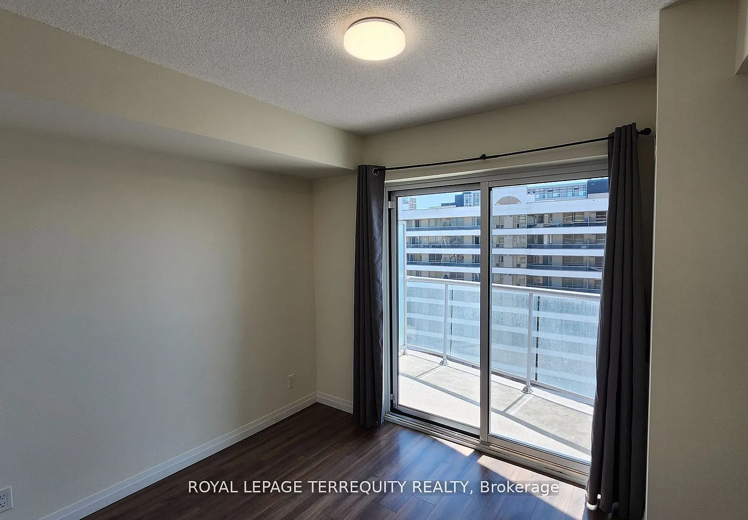 2 bed, $2,300 — Photo 4